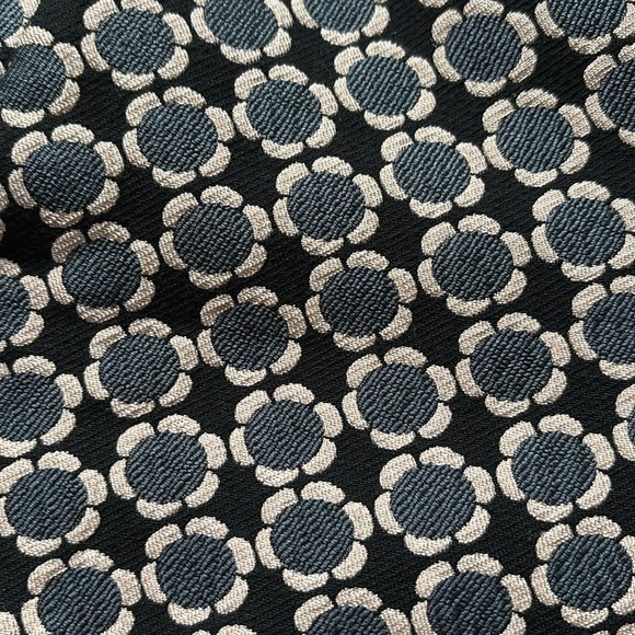 Ann Taylor Kate fit cropped tailored pants flower pattern - Picture 3 of 8